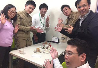ケーキを食べる会