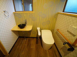 トイレ手すり施工例1